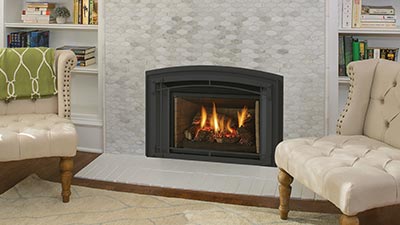 Medium gas insert with a traditional log set. The LRI4E fits most existing masonry openings. It has Electronic Ignition system and comes standard with a fan and ceramic glass.