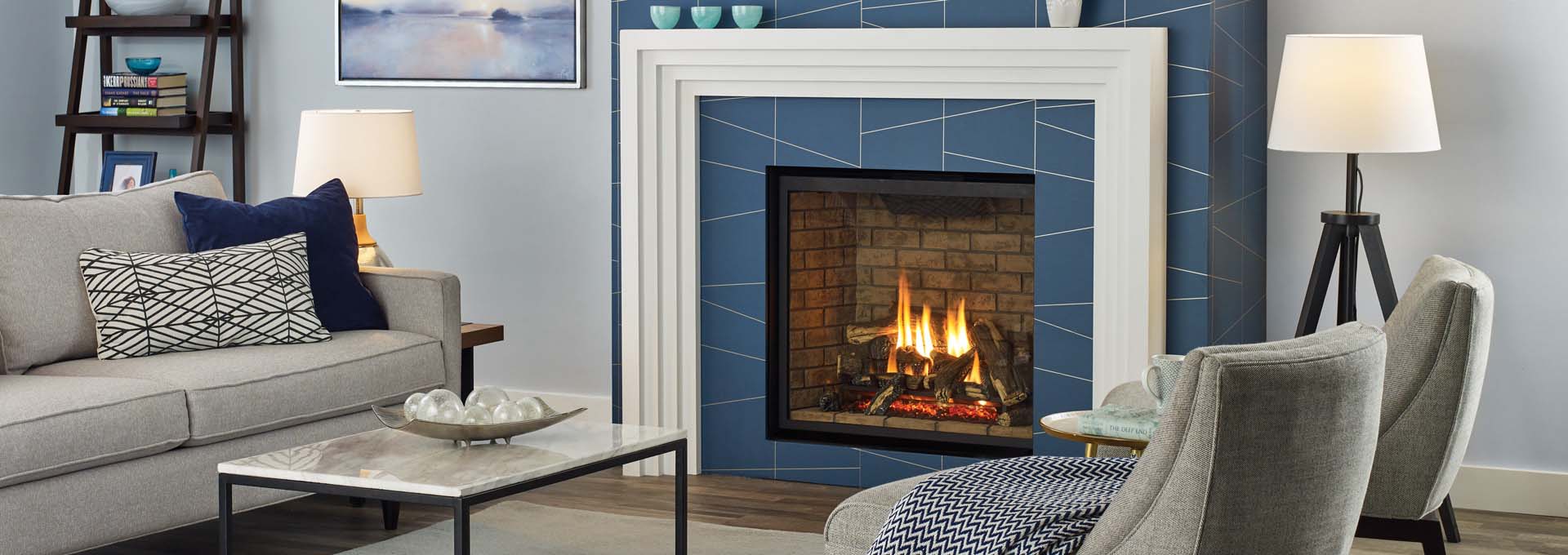 G800 Large Traditional Gas Fireplace from Regency