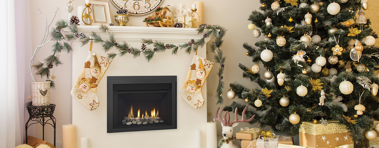 2022 Holiday Mantel Decorating Tips 