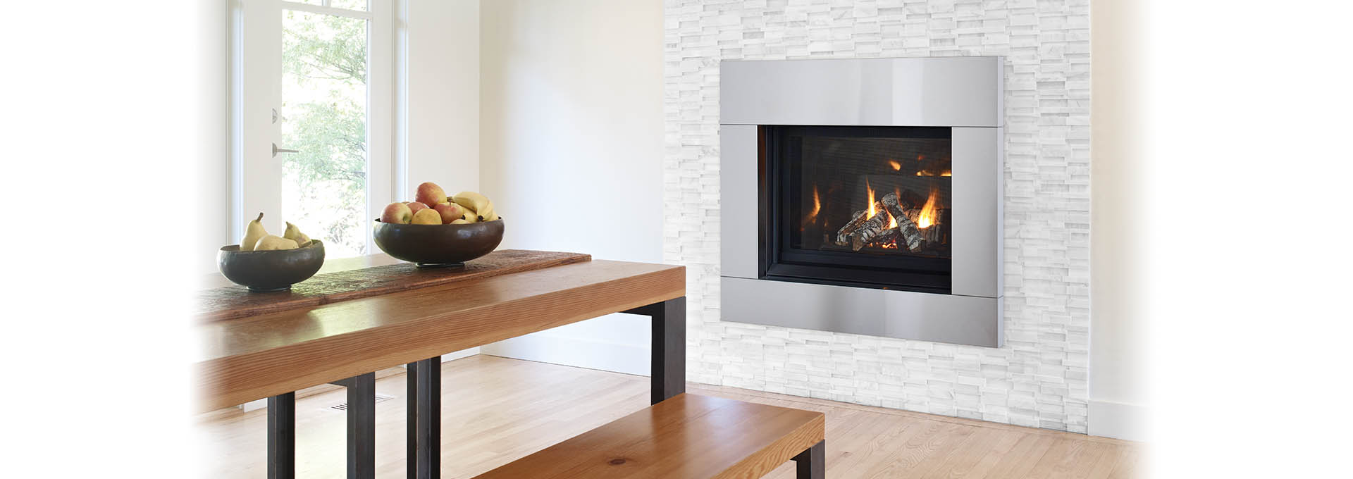 P33CE Small Traditional Flush Gas Fireplace | Regency