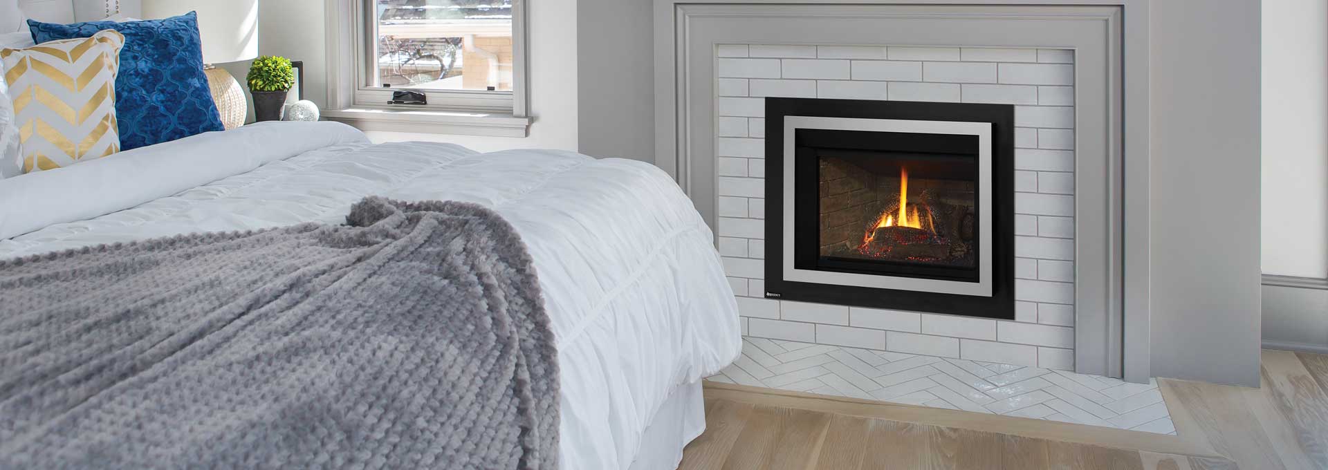 Lri3e Small Gas Fireplace Insert Regency