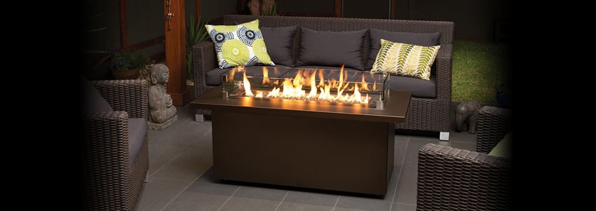 Medium gas outdoor firetable from Regency