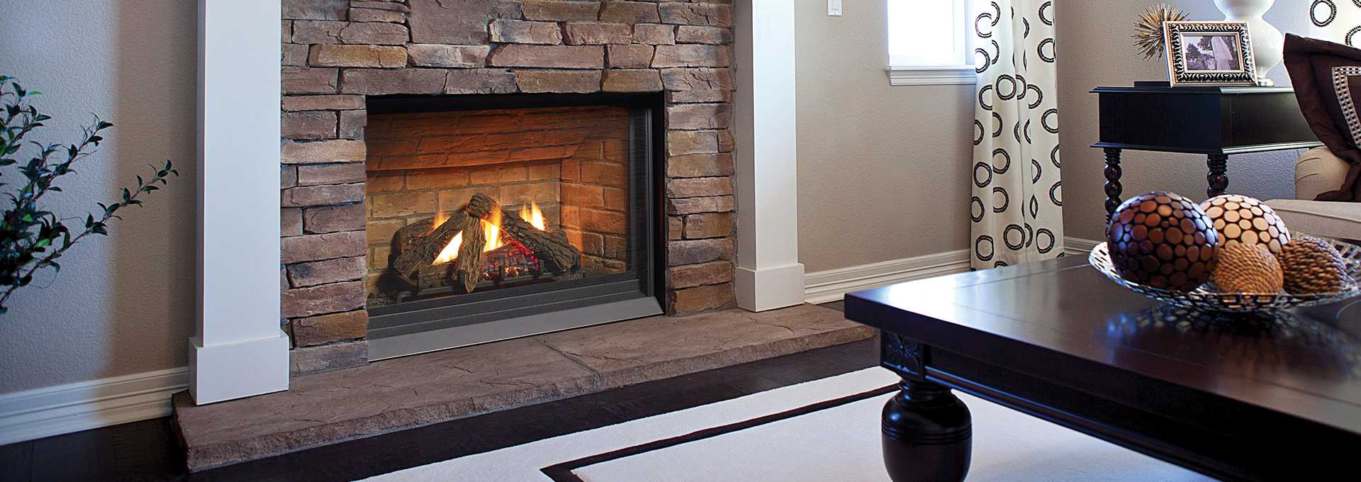 P33ce Small Traditional Flush Gas Fireplace Regency