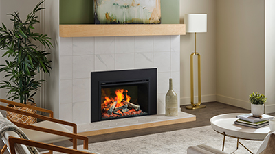 Encastrable electrique de 29" doté d'une technologie avancée d'affichage de flamme LCD, d'un lit de feu ultra réaliste et d'un assortiment d'effets de combustible dynamiques.