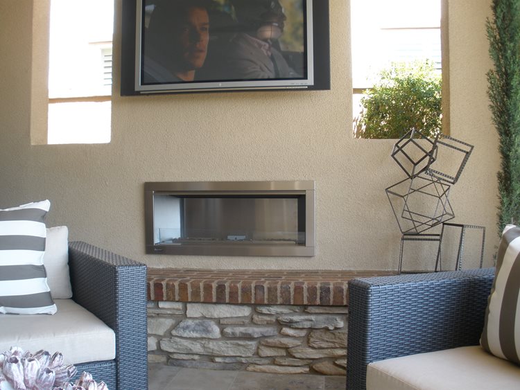 Regency Horizon HZO42 Outdoor Gas Fireplace